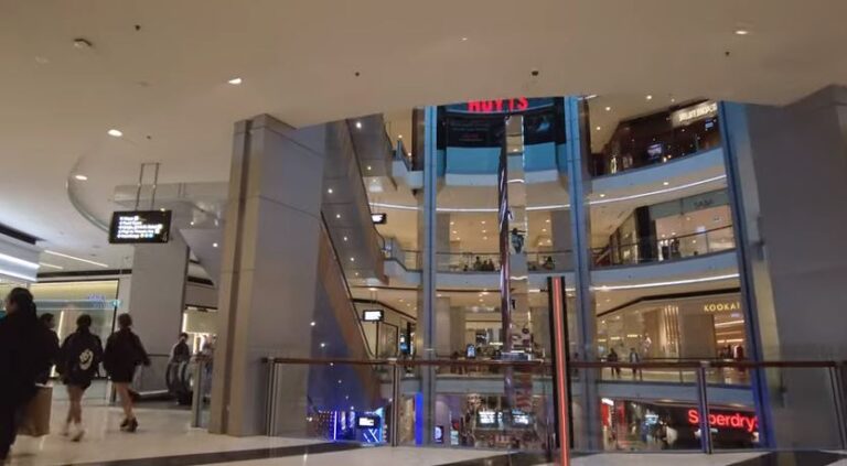 westfield chatswood christmas trading hours