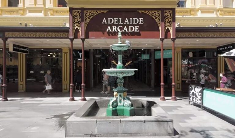 rundle mall xmas trading hours