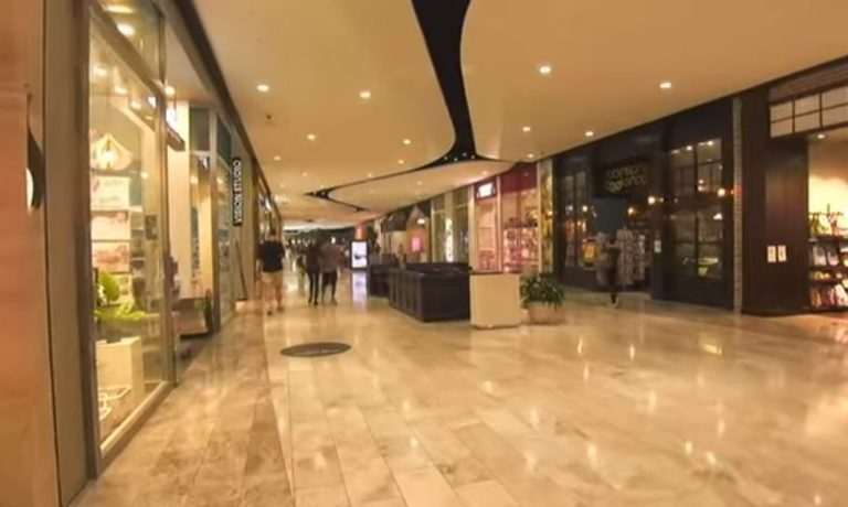 the glen christmas hours