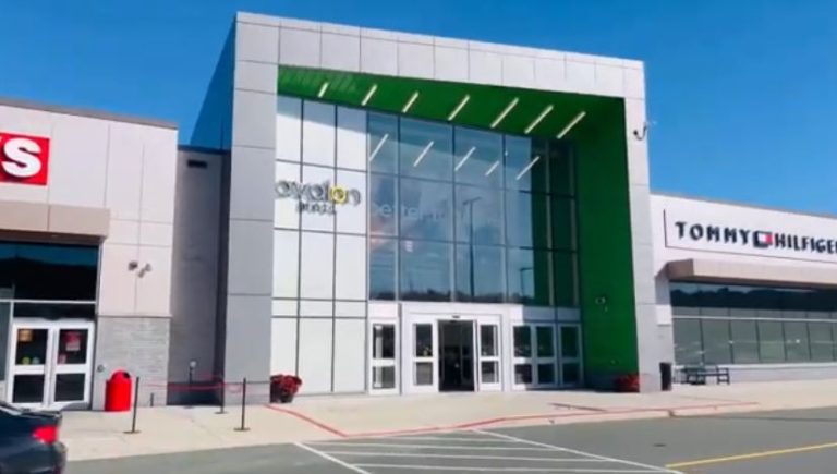 avalon mall christmas hours