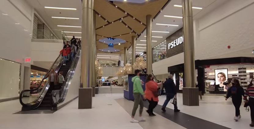 avalon mall boxing day hours