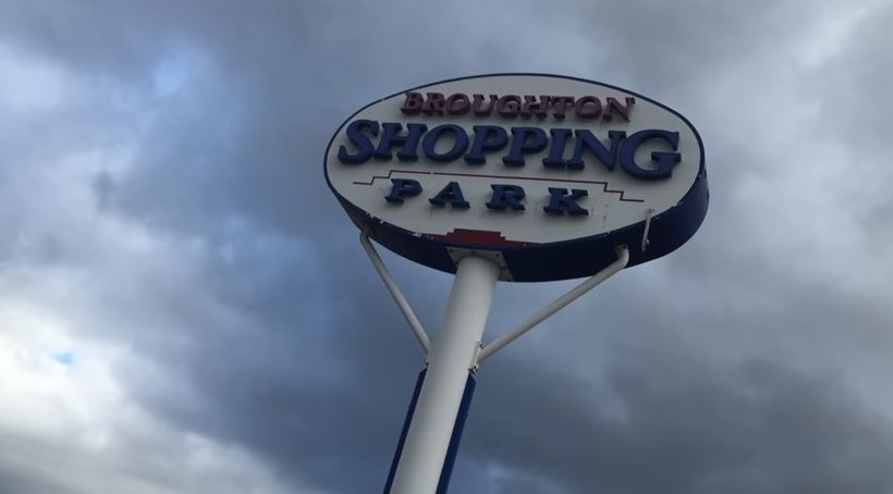 broughton shopping park christmas hours