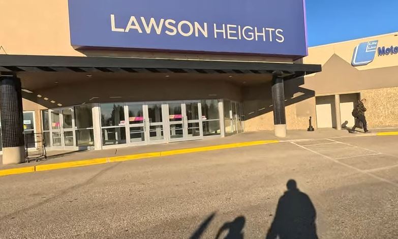 lawson heights mall Christmas hours