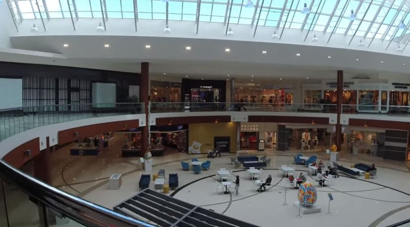 southcentre mall hours black friday