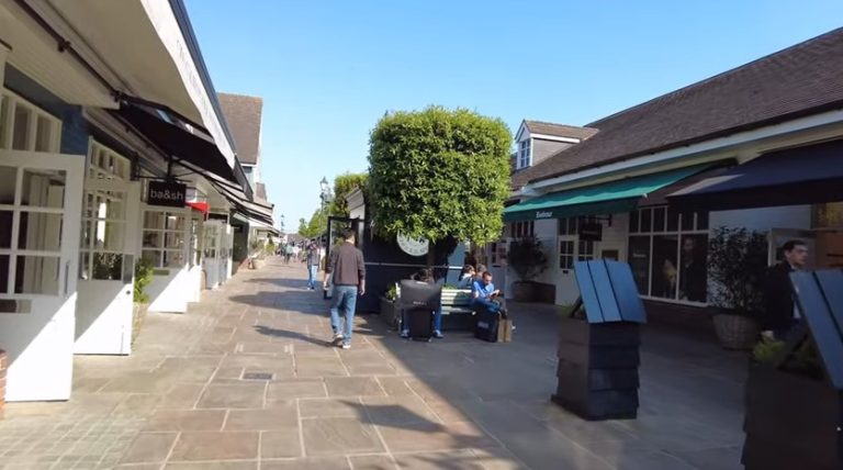 bicester village black friday opening times