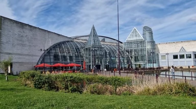 bluewater shopping centre christmas hours