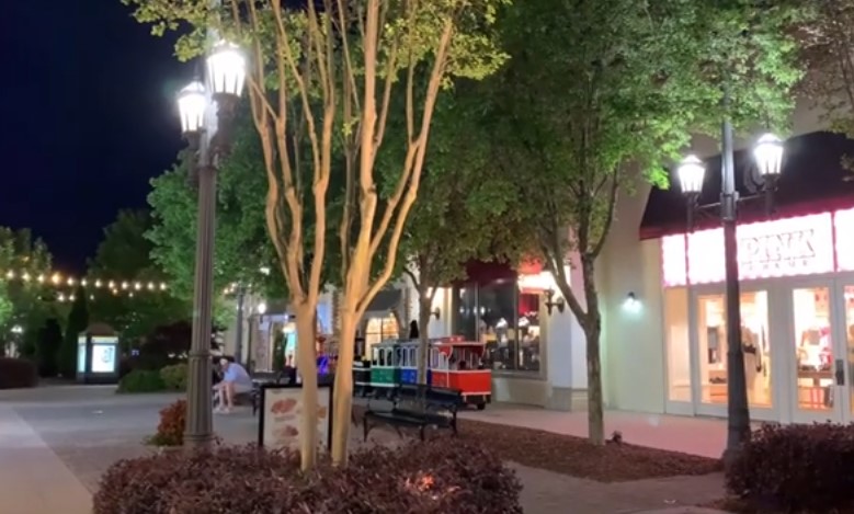 bridge street huntsville black friday hours
