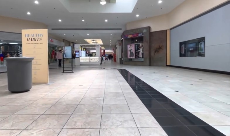 desert sky mall Christmas hours