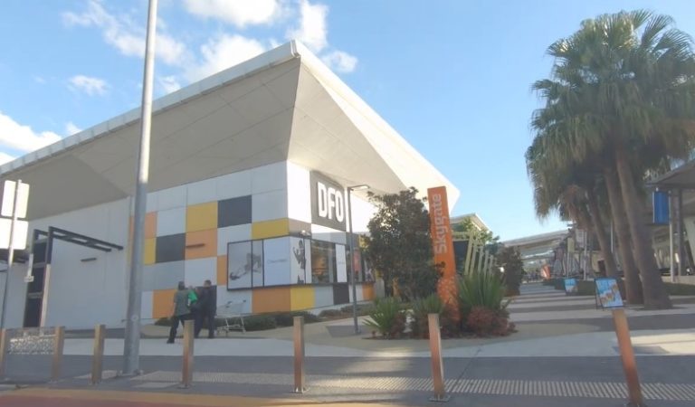 dfo brisbane black friday opening hours