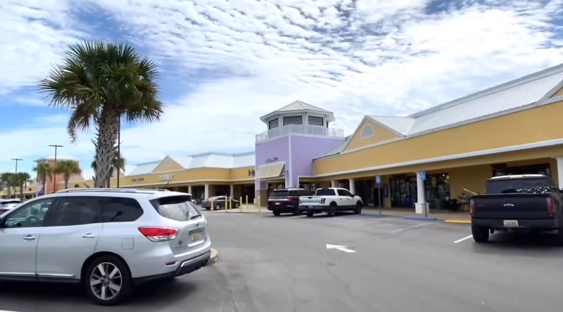 tanger outlet foley christmas hours